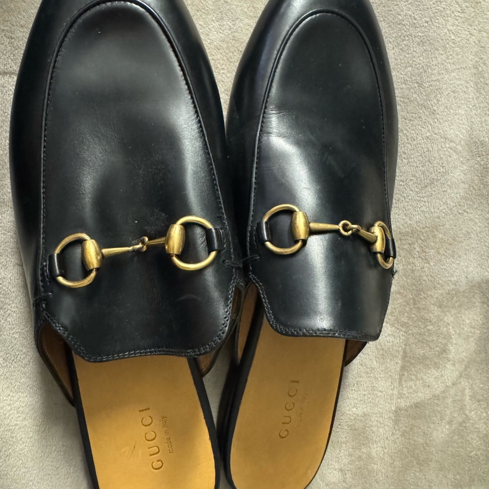 Gucci Black Leather Loafers with Gold Hardware